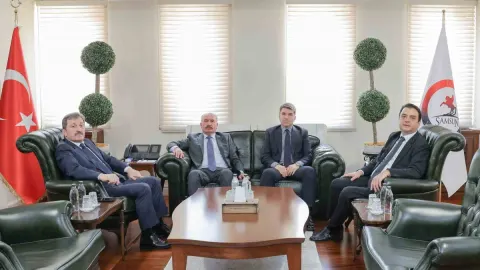 Amasya, Tokat ve Çorum valileri Samsun'da bölgesel iş birliğini görüştü