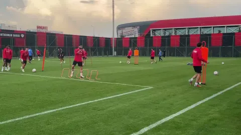 Burak Yılmaz, eski takımı Gaziantep FK karşısında kazanmak istiyor