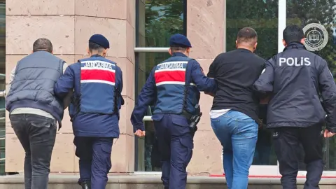 Çorum Dodurga'da uyuşturucu operasyonunda 2 kişi gözaltına alındı, biri tutuklandı