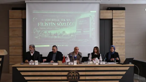 Çorum'da Hitit Üniversitesi'nde Filistin Sözlüğü sergisi ve konferansı yapıldı