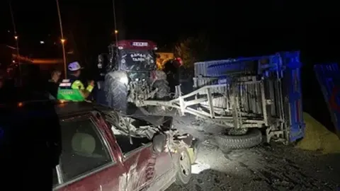 Traktörle Otomobil Çarpıştı